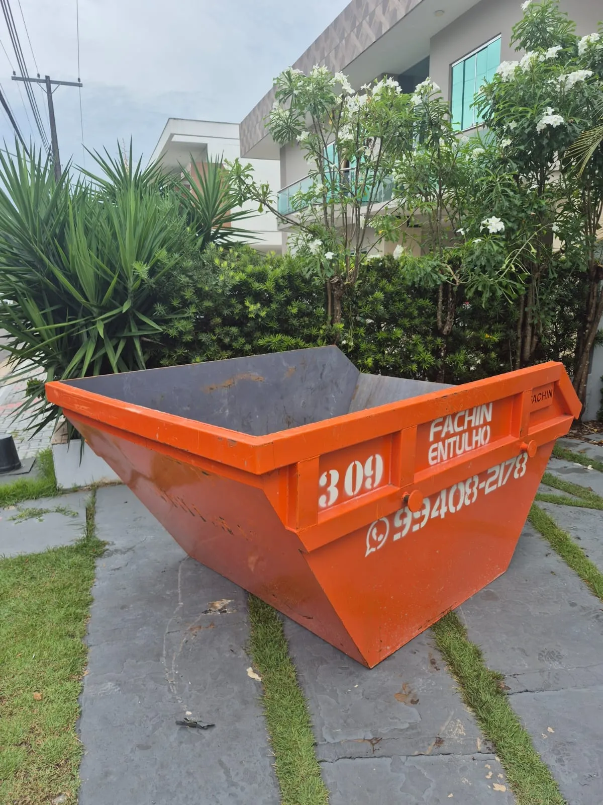 Operação Fachin Entulhos – caçamba posicionada sem dor de cabeça para o cliente